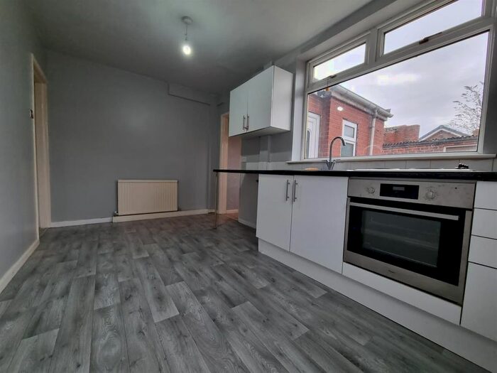 Studio To Rent In C High Street, South Elmsall, Pontefract WF9