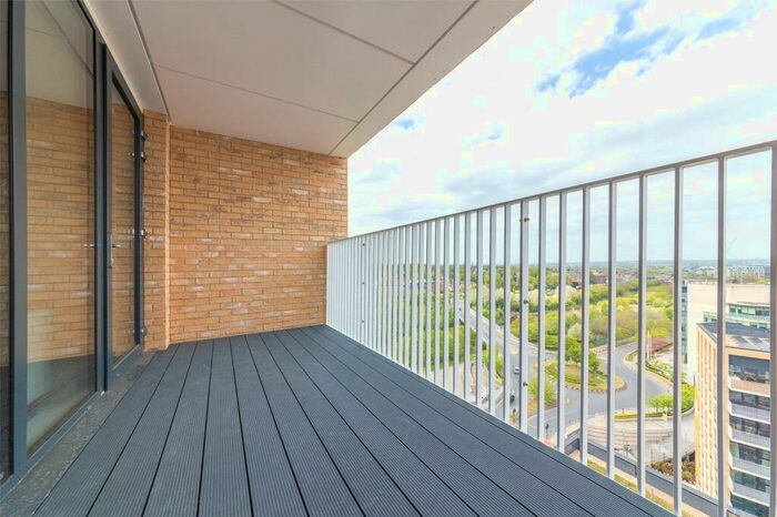 2 Bedroom Apartment To Rent In Lakeside Drive, London, NW10