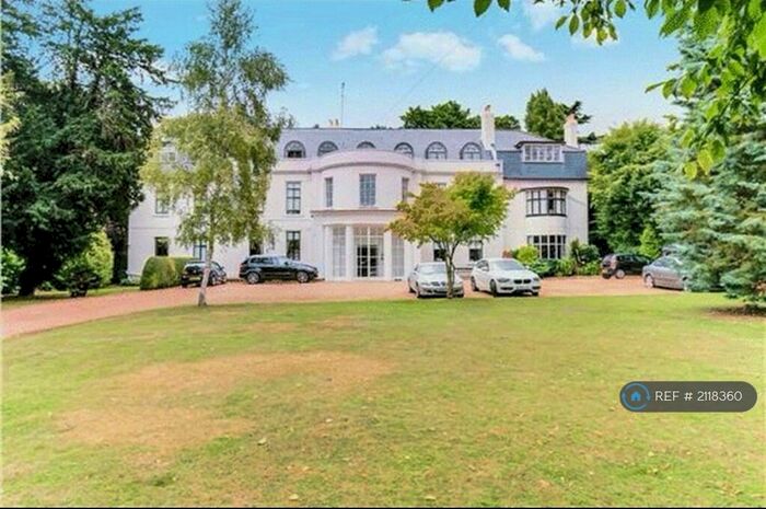 1 Bedroom Flat To Rent In Grove House, Epsom, KT17