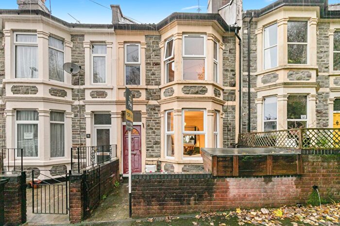 3 Bedroom Terraced House For Sale In Chelsea Park, Bristol, BS5