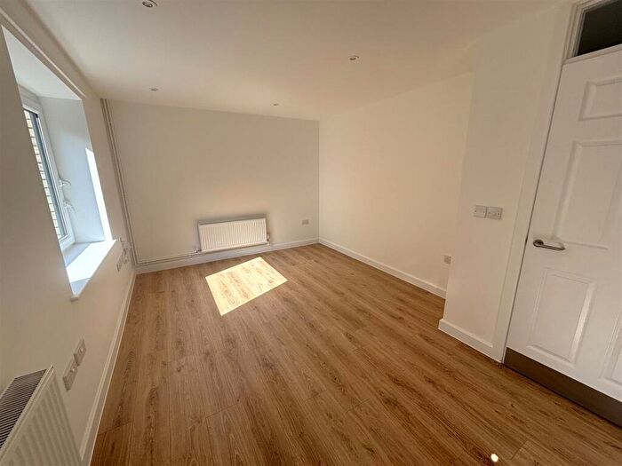 1 Bedroom Flat To Rent In Watercress Way, Ravenswood, Ipswich, IP3