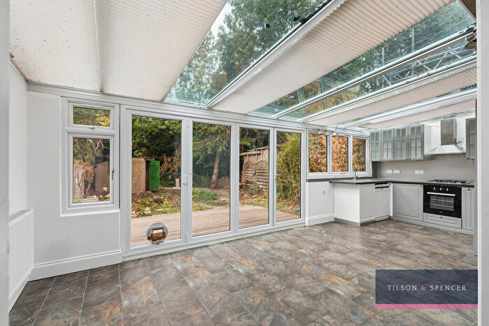 3 Bedroom Terraced House For Sale In Henningham Road, London, N17