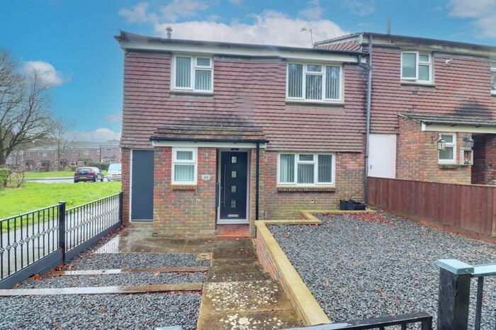 3 Bedroom Terraced House To Rent In Woodsedge, Waterlooville, PO7