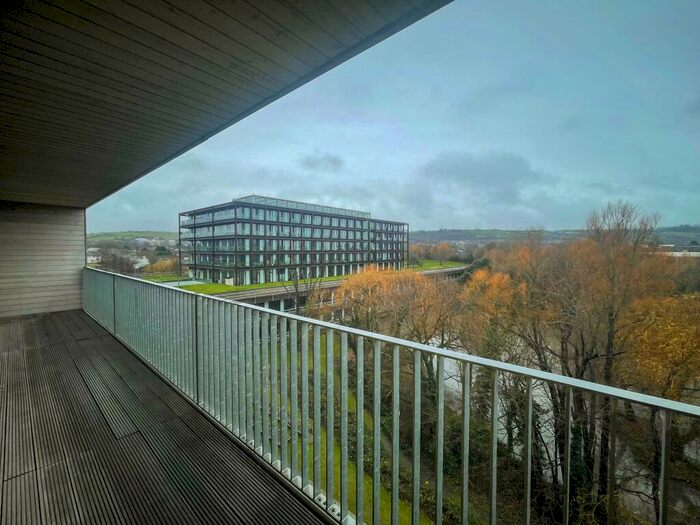 2 Bedroom Apartment To Rent In Copper Building, Lake Shore Drive, Hartcliffe, BS13