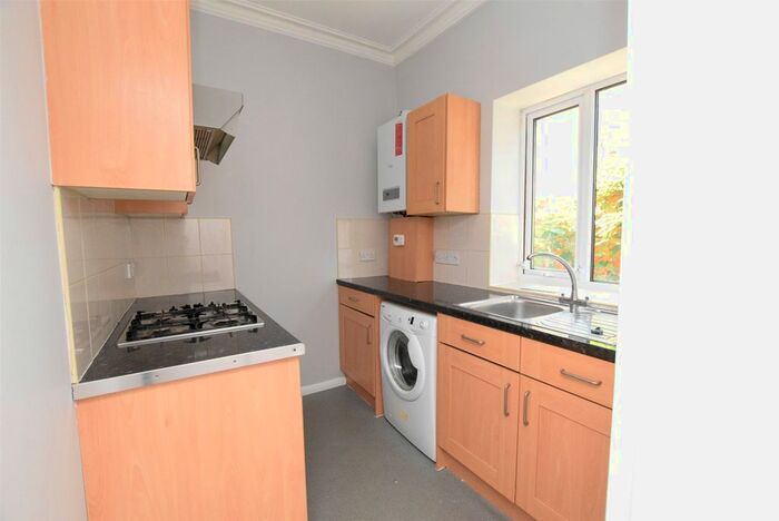1 Bedroom Flat To Rent In Western Road, Romford, Essex RM1