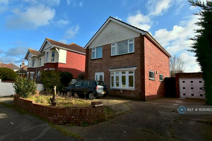 3 Bedroom Detached House To Rent In West View Road, Poole, BH15