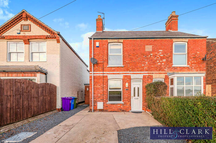 3 Bedroom Semi-Detached House To Rent In Wyberton West Road, PE21