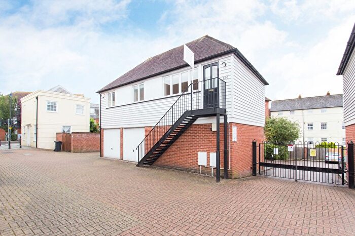 2 Bedroom Flat To Rent In Station Road West, Canterbury, Kent, CT2