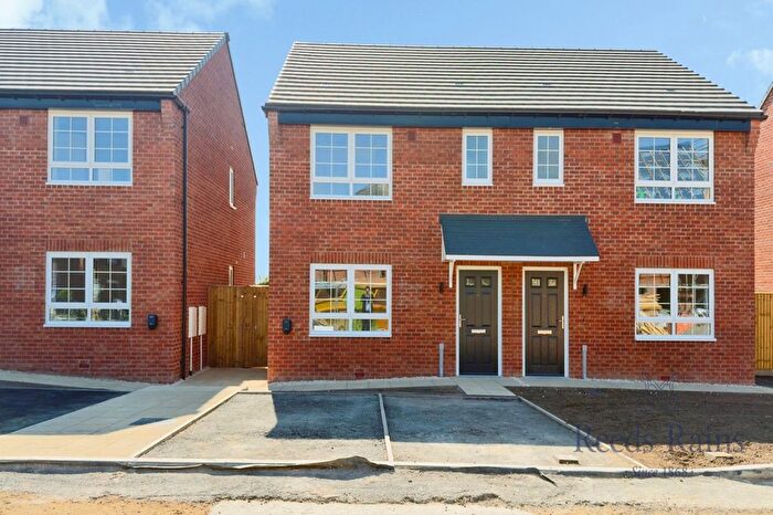 3 Bedroom Semi-Detached House To Rent In Wauds Way, Osgodby, Selby, North Yorkshire, YO8