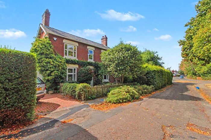 4 Bedroom Detached House For Sale In Cosby Road, Countesthorpe, Leicester, LE8