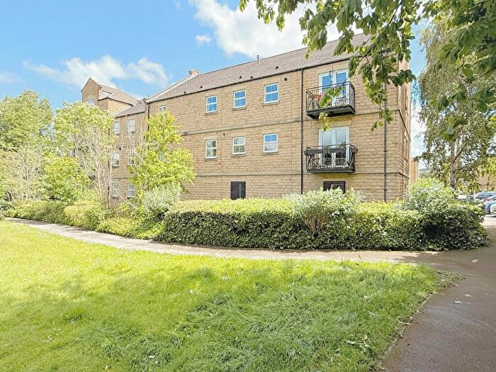2 Bedroom Flat For Sale In Narrowboat Wharf, Rodley, LS13