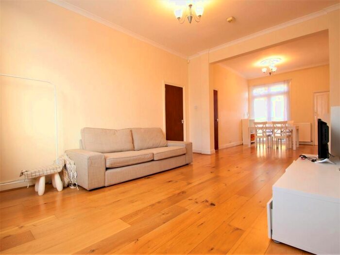 3 Bedroom Terraced House To Rent In Naylor Road, London, N20