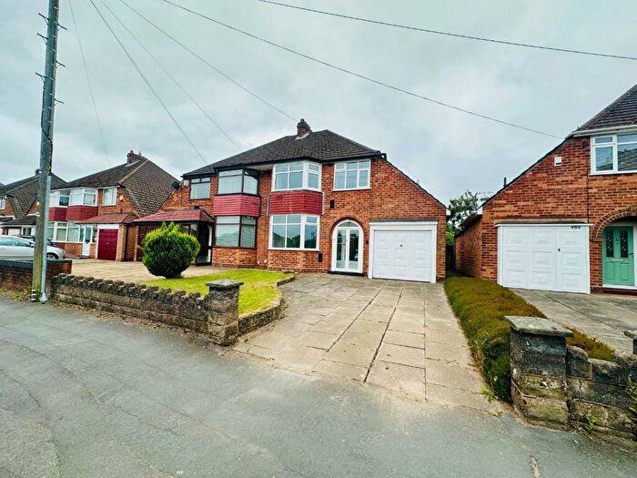 3 Bedroom Semi-Detached House To Rent In Lode Lane, Solihull, West Midlands, B92