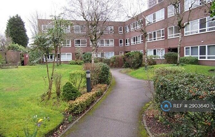 2 Bedroom Flat To Rent In Stretford, Manchester, M32
