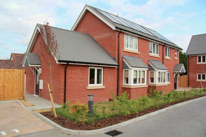 1 Bedroom Flat To Rent In Fletcher Court, Reading, Berkshire RG7