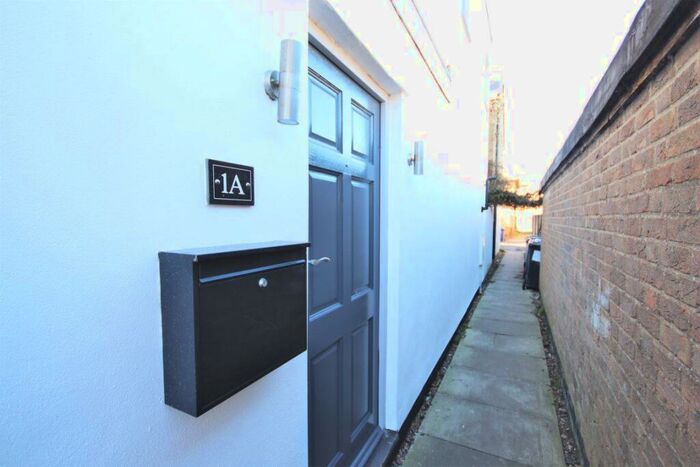 2 Bedroom House To Rent In Cyprus Road, Cambridge, CB1