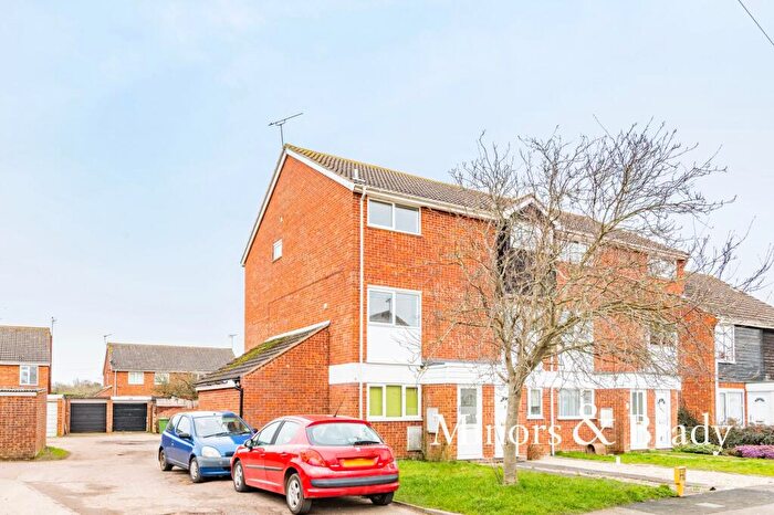 2 Bedroom Maisonette To Rent In Hastings Way, Sutton, NR12