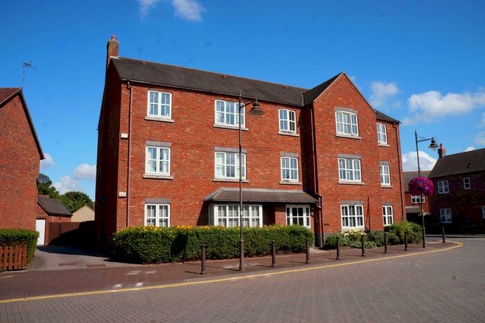 2 Bedroom Apartment To Rent In Dickens Heath Road, Dickens Heath, B90