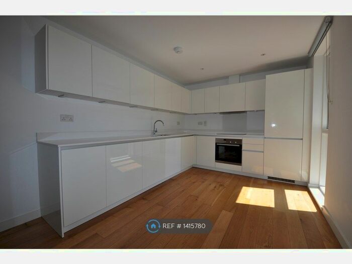 2 Bedroom Flat To Rent In Hand Axe Yard, London, WC1X