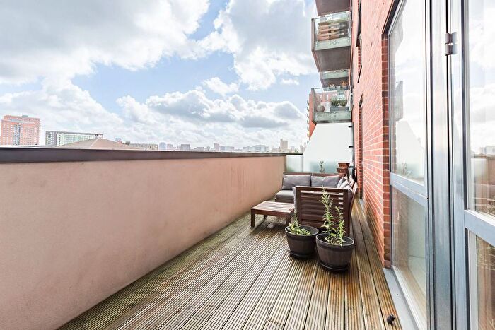 2 Bedroom Flat For Sale In Barry Blandford Way, Bow, London, E3