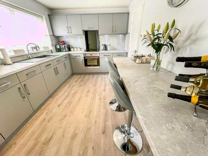 4 Bedroom Detached House For Sale In Hunter Drive, Radcliffe, M26