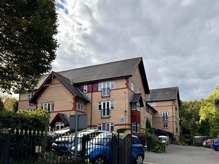 2 Bedroom Retirement Property For Sale In Bridgeman Road, Penarth, CF64