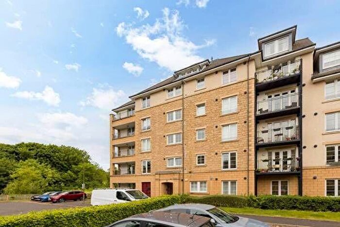 2 Bedroom Flat For Sale In / Powderhall Brae, Edinburgh, EH7