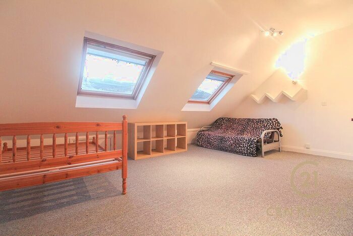 Studio To Rent In Southsea Road, Kingston Upon Thames, KT1