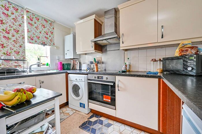 1 Bedroom Flat To Rent In Hanger Vale Lane, North Ealing, London, W5