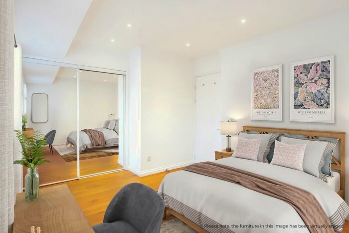 3 Bedroom Terraced House To Rent In Redfield Lane, London, SW5