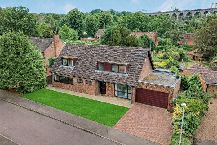 4 Bedroom Detached House For Sale In Old Forge Close, Welwyn, AL6