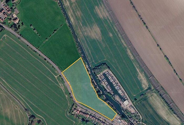 Equestrian Facility For Sale In Tring Road, Aldbury, Tring, HP23