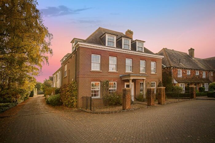 2 Bedroom Flat For Sale In Stonegate, Wye, Ashford, TN25