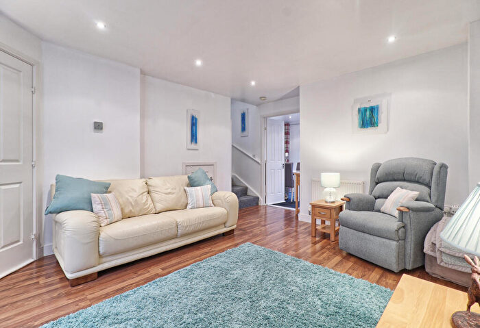 3 Bedroom Semi-Detached House For Sale In Temple Way, Rayleigh, Essex, SS6