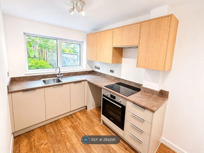 1 Bedroom Flat To Rent In Halstock Avenue, Bristol, BS16