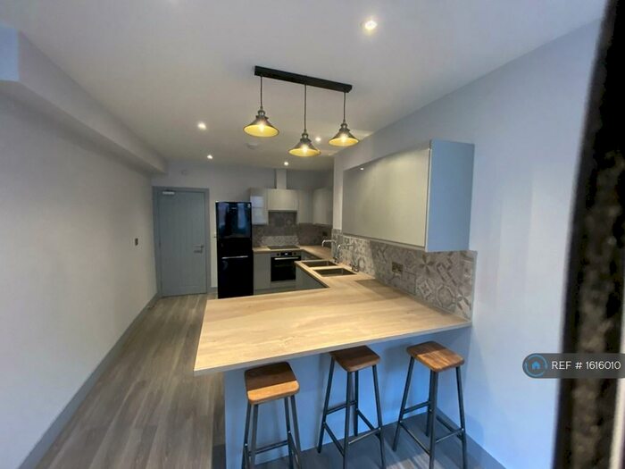 4 Bedroom Flat To Rent In Bowling Green Street, Leicester, LE1