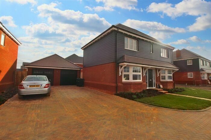 4 Bedroom Detached House To Rent In Wentworth Road, Hassocks, West Sussex, S, BN6