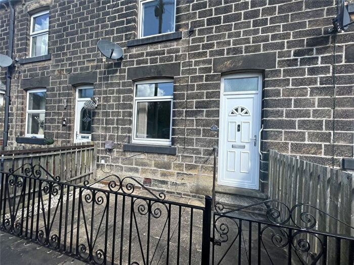 3 Bedroom Terraced House To Rent In Hope Street, Stocksbridge, Sheffield, S36