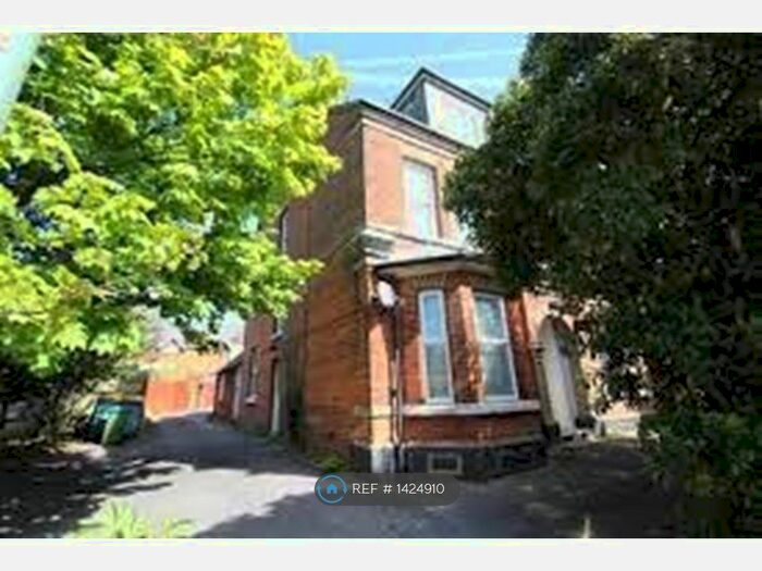 1 Bedroom Flat To Rent In Tally Ho Lodge, Basingstoke, RG21