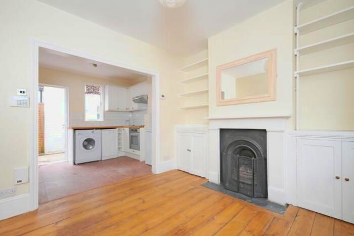 2 Bedroom Cottage To Rent In Albany Passage, Richmond, TW10