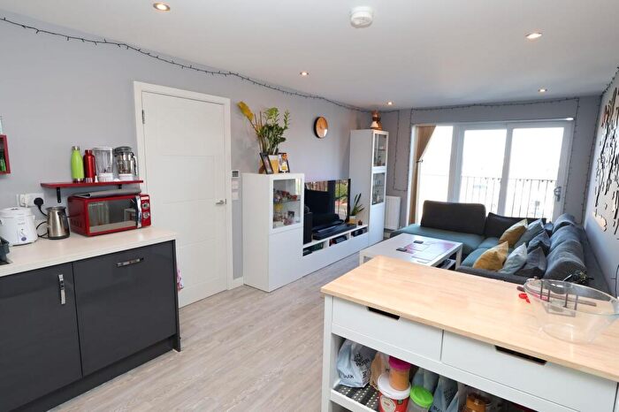 2 Bedroom Flat For Sale In Talbot Road, Stretford, M32