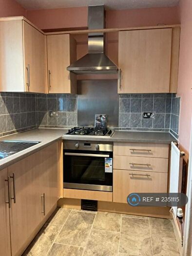 3 Bedroom Maisonette To Rent In Rees Gardens, Croydon, CR0