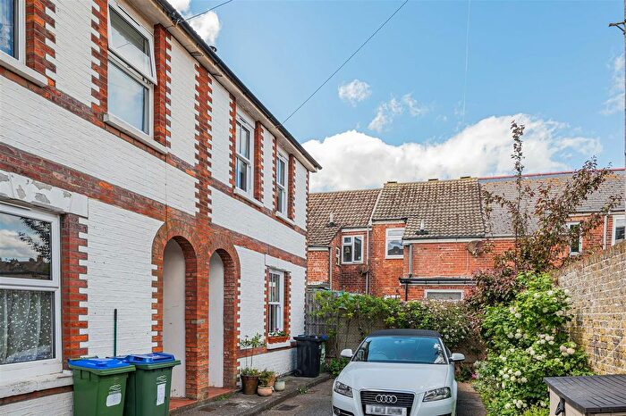 2 Bedroom End Of Terrace House For Sale In Richmond Terrace, Seaford, BN25
