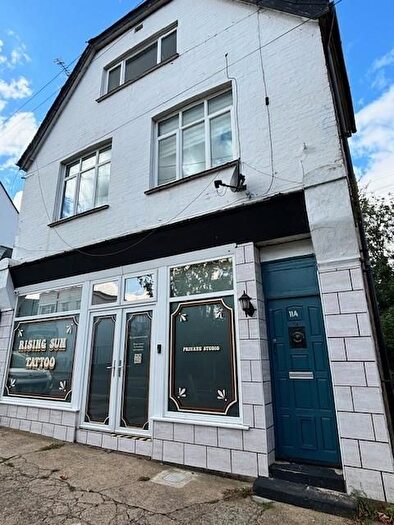 2 Bedroom Property To Rent In Grasmead Avenue, Leigh-On-Sea, SS9