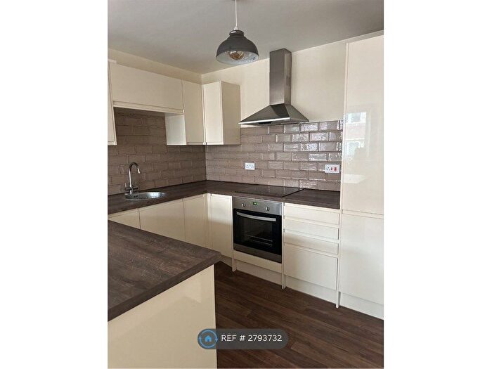 1 Bedroom Flat To Rent In Mansfield Road, Rotherham, S60