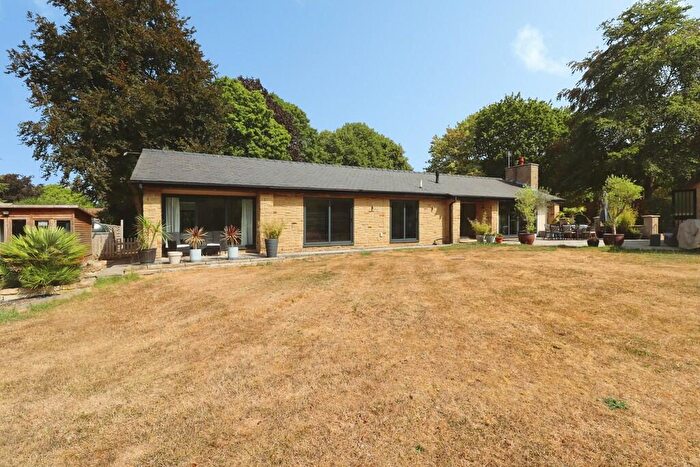 4 Bedroom Detached Bungalow For Sale In Main Street, Burton, Lincoln, LN1