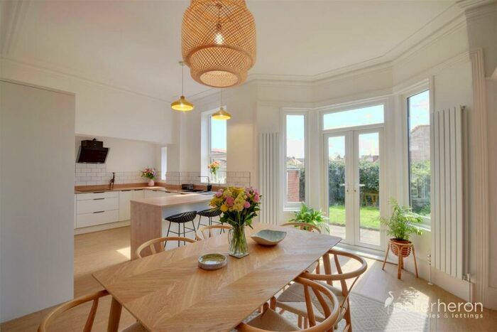 3 Bedroom Semi-Detached House For Sale In Henderson Road, St Gabriels, Sunderland, SR4