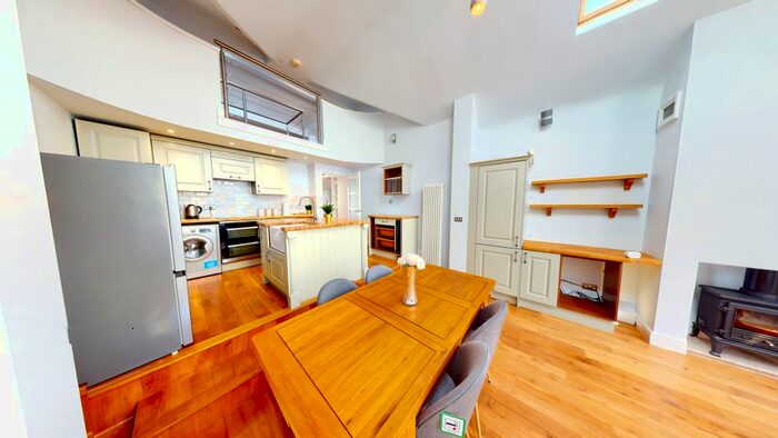3 Bedroom Flat To Rent In Clarence Street, Liverpool, L3