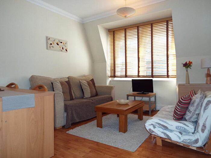 2 Bedroom Apartment To Rent In Murray Place, Stirling, FK8