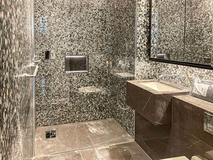 2 Bedroom Flat To Rent In Park Drive, Canary Wharf, London, E14